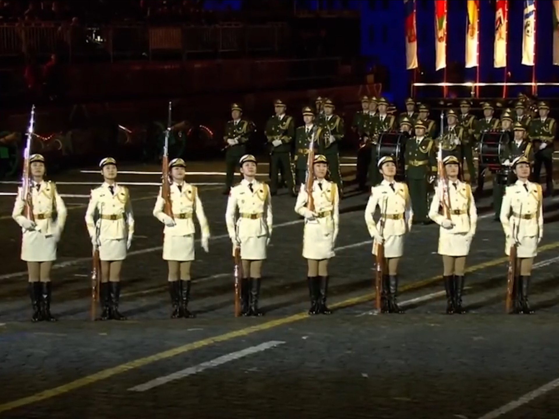 女子飒爽英姿 女子飒爽英姿